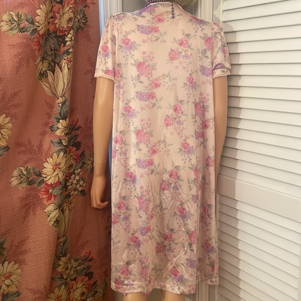 Vintage VANITY FAIR floral print nightgown . Size SMALL - Picture 8 of 14